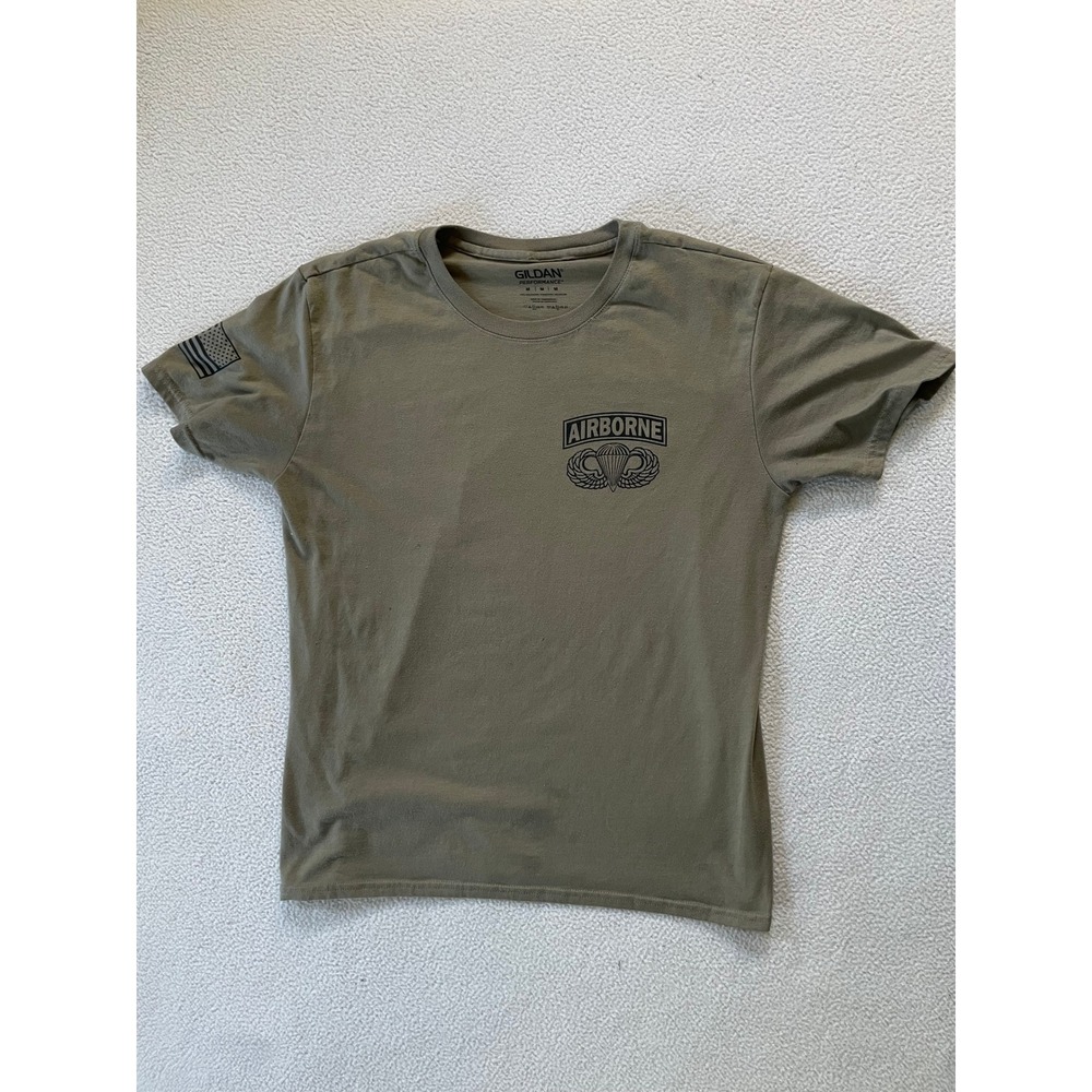 Gildan Mens Medium T-Shirt Green Airborne Paratrooper US Flag Performance